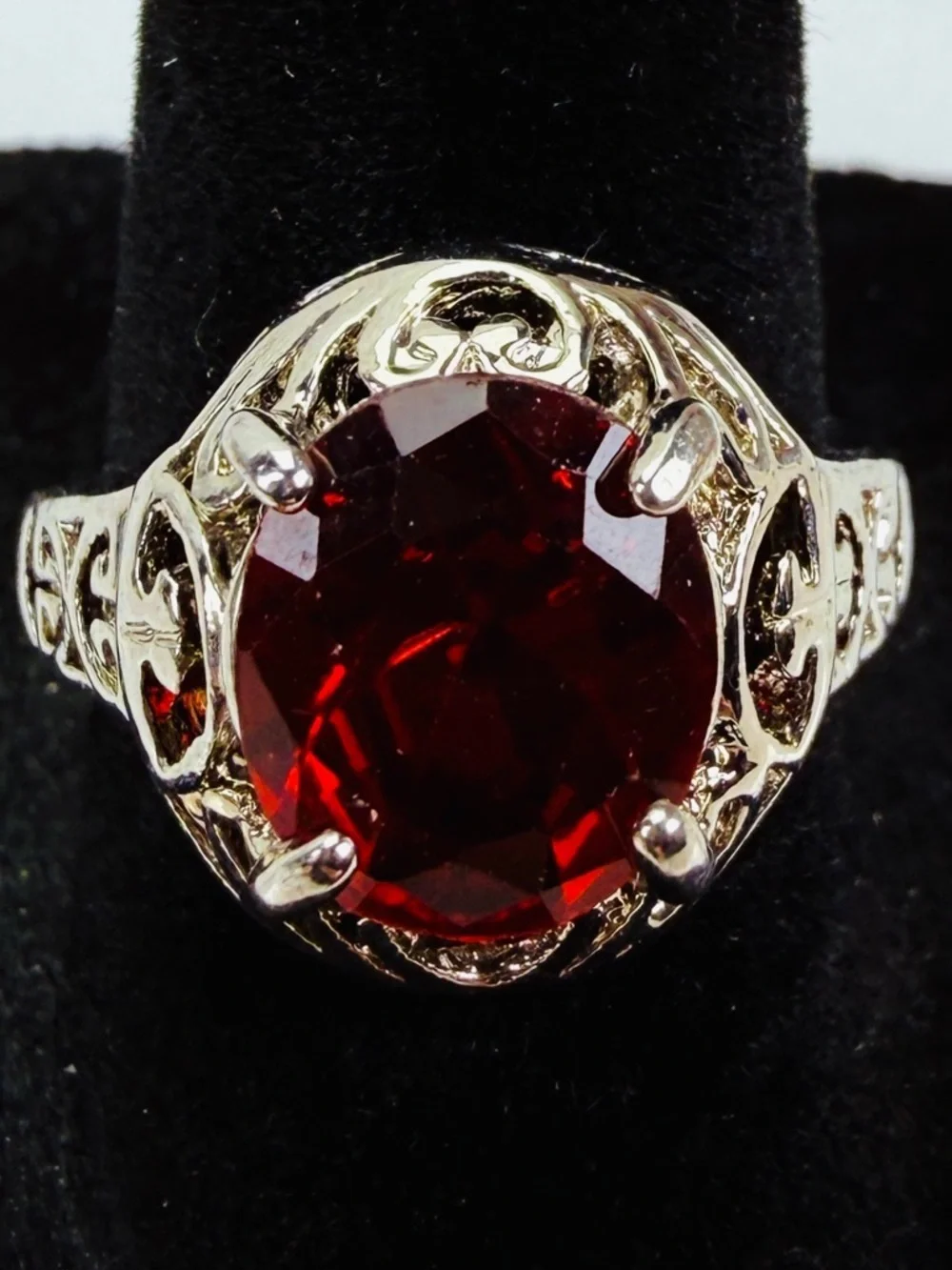 Vintage silvertone red center bling size 8 1/4 ring